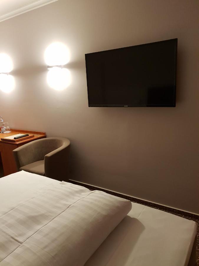 Hotel Victoria 바트크로이즈나흐 외부 사진